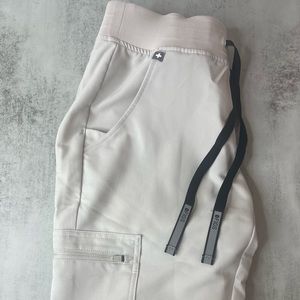 FIGS Technical Collection | Neutral Scrubs Set XXS